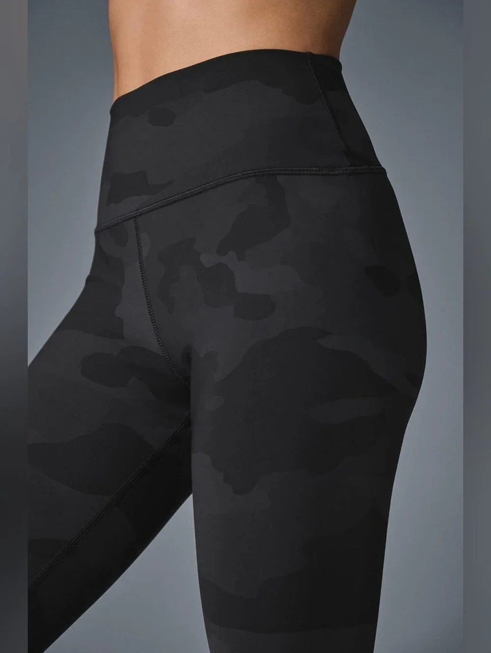 ALO Yoga High-Waist Camo Vapor Legging, Size Medium, Black Camouflage